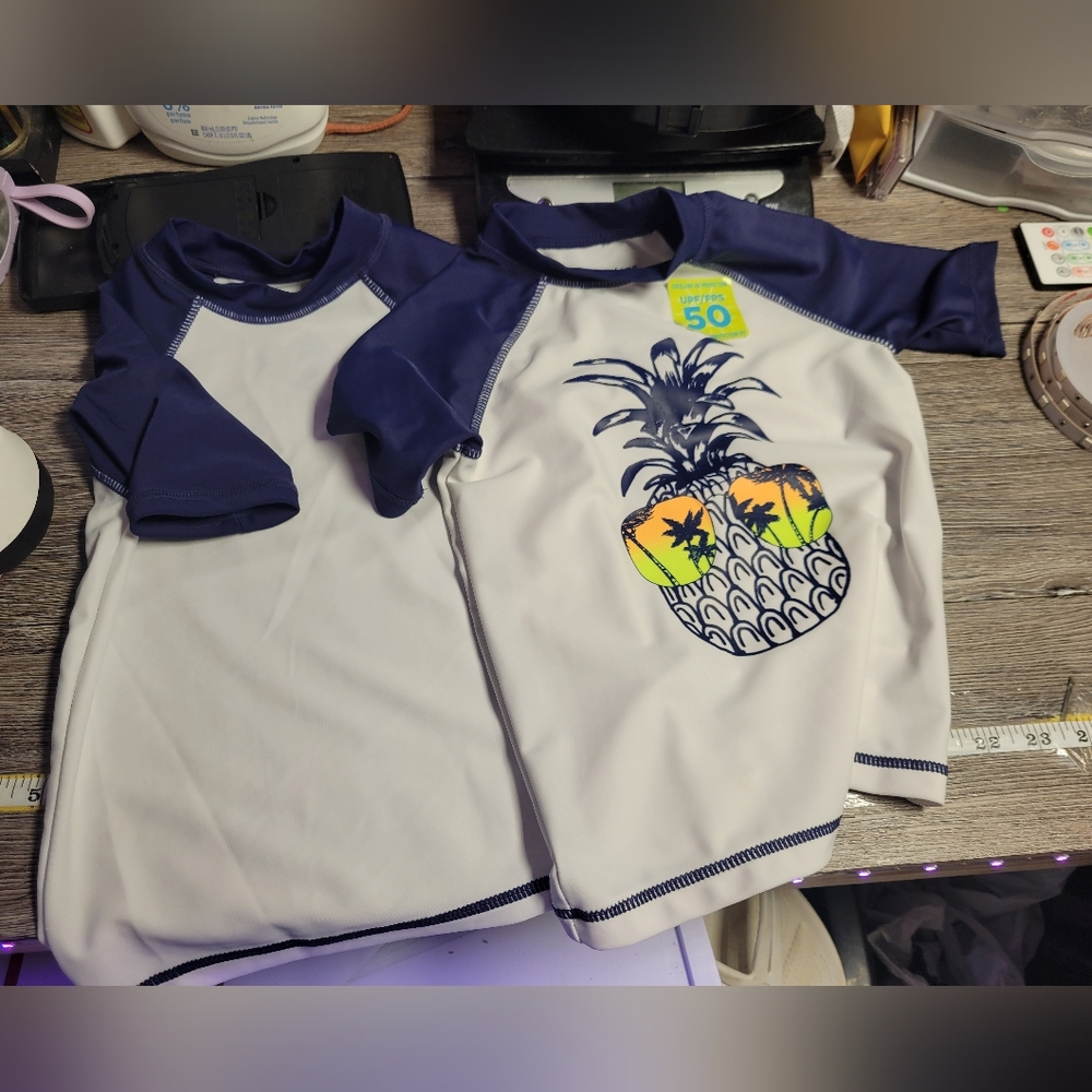 2 NWT Tommy Bahama Kids SWIM Rash Guard Tops Size 4‎